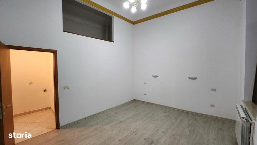 Apartament cu 2 camere semidecomandat în Gara de Nord