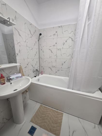 Apartament cu 2 camere semidecomandat în Militari