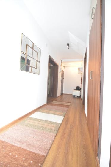 Apartament cu 3 camere decomandat în Bălcescu