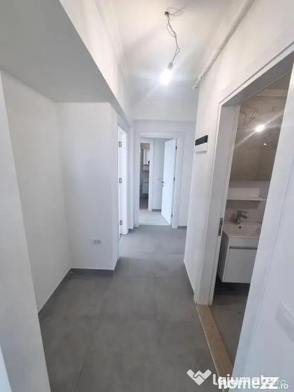 Apartament cu 3 camere decomandat în Energia