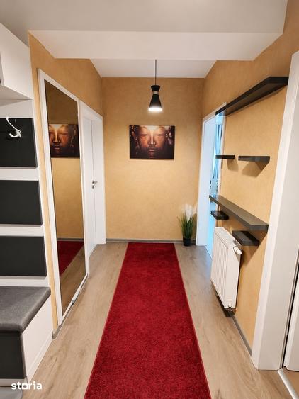 Apartament cu 3 camere în Tractorul