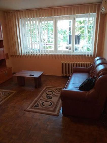 Apartament cu 3 camere semidecomandat în Cotroceni