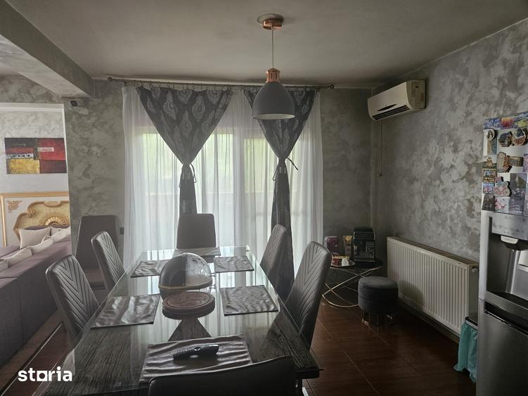Casă cu 4 camere cu Canalizare în Ștefănești