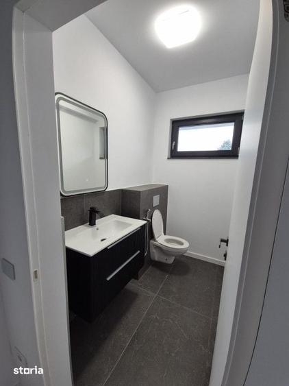 Casă cu 4 camere cu Teren 204 Mp în Palazu Mare
