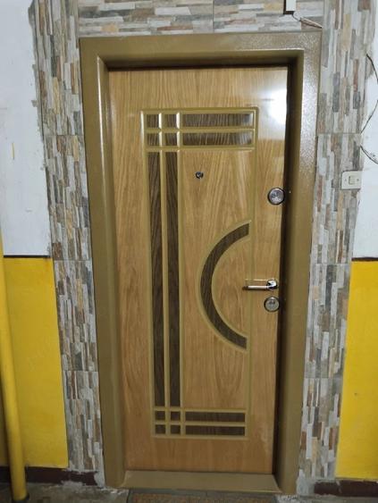 Apartament cu 4 camere decomandat în Micălaca