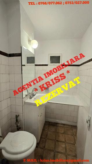 Apartament cu 4 camere decomandat în Banat