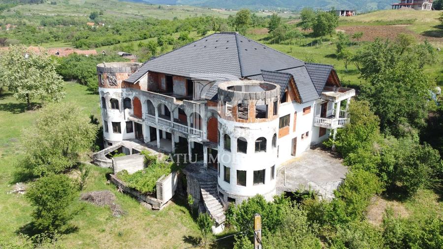 Casă cu 12 camere cu Canalizare în Gheghie