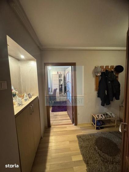Apartament cu 3 camere în Centrul Civic
