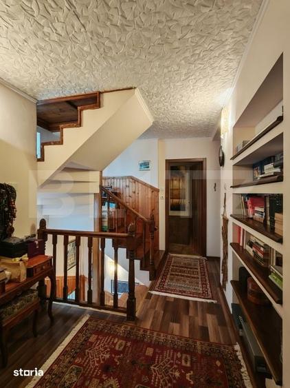 Casă cu 7 camere cu Teren 608 Mp în Central