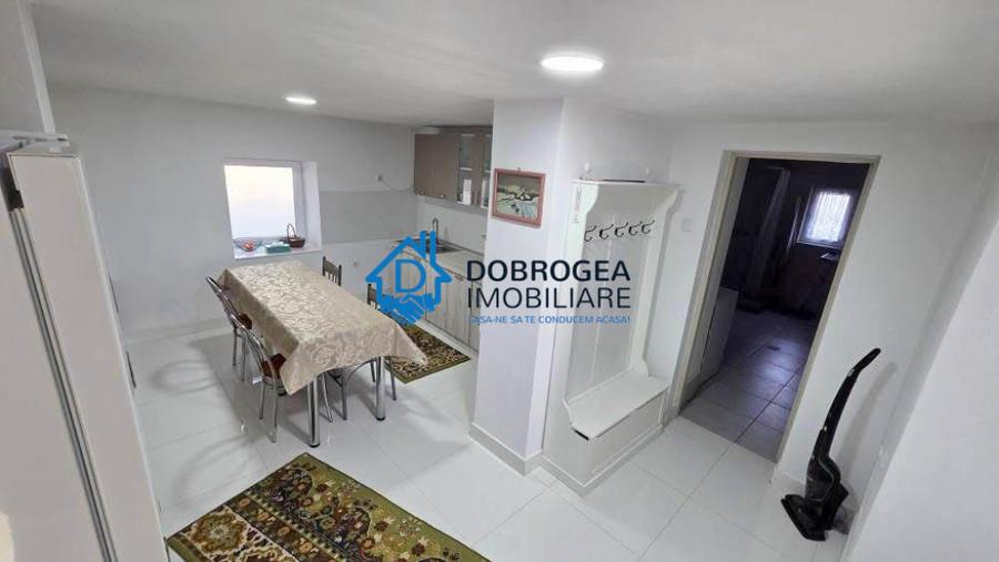Casă cu 3 camere cu Teren 2000 Mp în Păcii