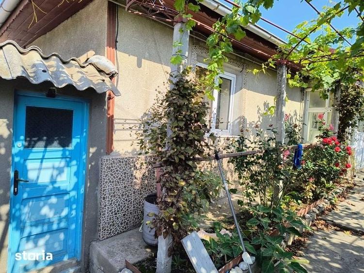 Casă cu 4 camere cu Teren 120 Mp în Pelican