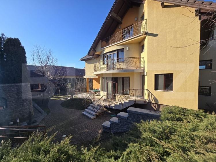 Casă individuală cu 8 camere cu Canalizare în Europa