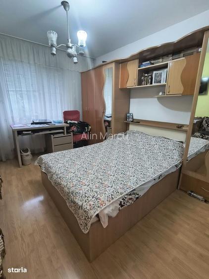 Apartament 3 Camere cu centrala Parcare si Boxa 10min Metrou Sudului
