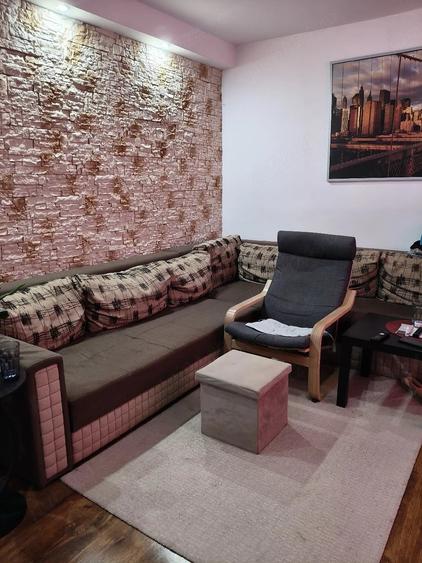 Apartament cu 4 camere decomandat în Berceni
