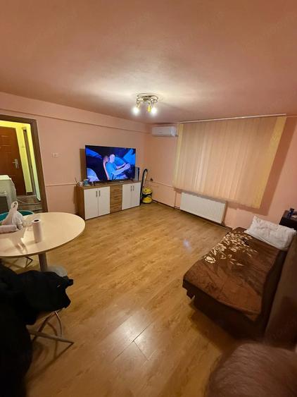 Apartament cu 2 camere semidecomandat în Complex Studențesc