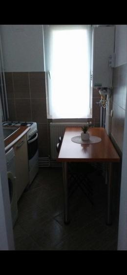 Inchiriez apartament doua camere neacsu - 1