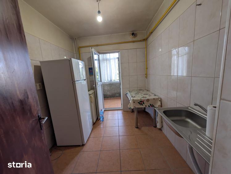 Apartament cu 3 camere decomandat în Mărășești