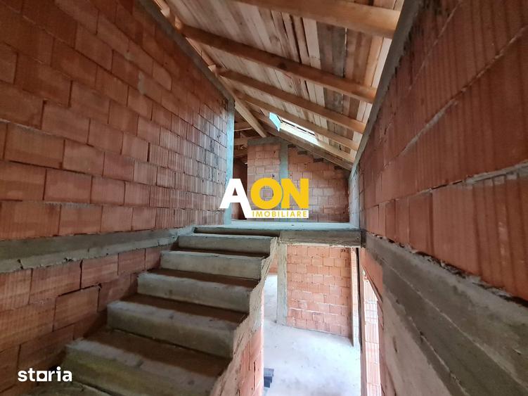 Casă cu 4 camere cu Teren 386 Mp în Micești