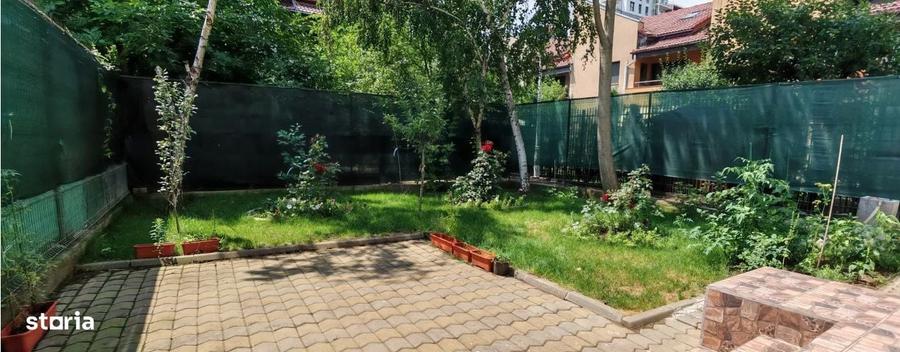 Casă cu 4 camere în Pajura