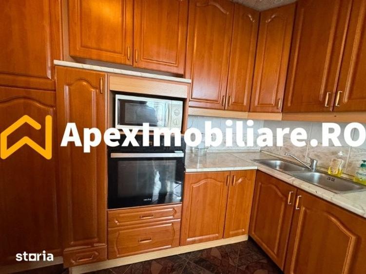 Apartament cu 3 camere decomandat în Centrul Civic