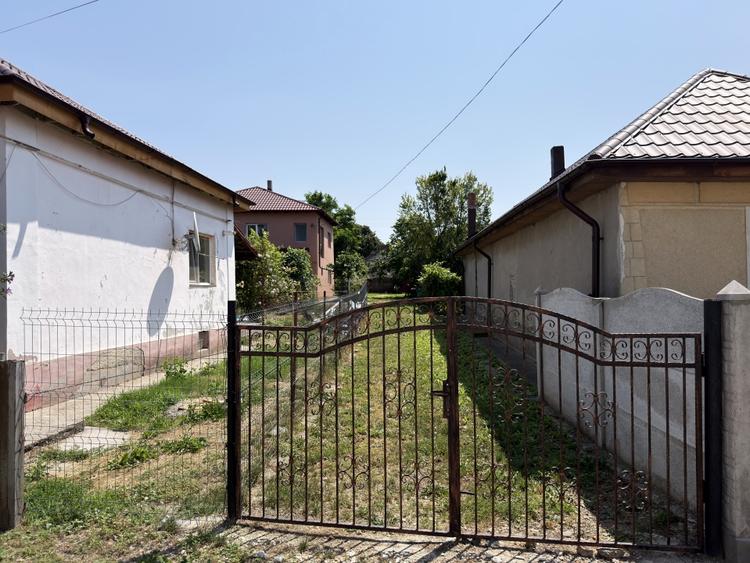 Casă individuală cu 6 camere cu Canalizare în Mihail Kogălniceanu