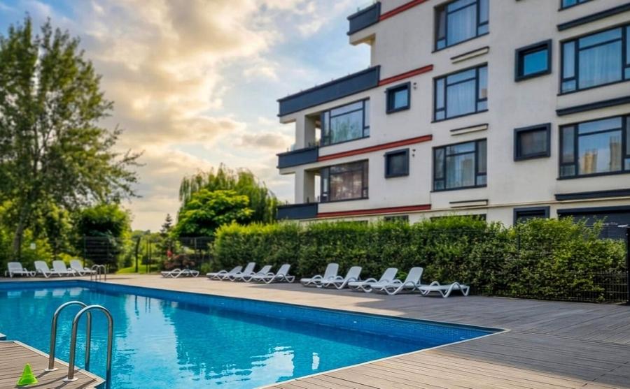 Promenada area/ pool complex - 1