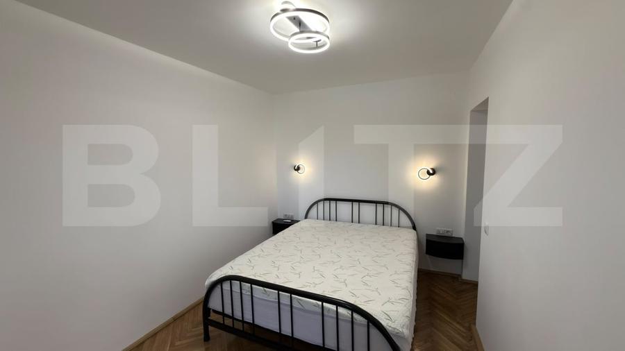 Apartament cu 4 camere decomandat, mobilat în Central