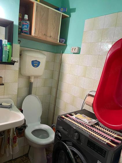 Apartament cu 3 camere decomandat în Lipovei