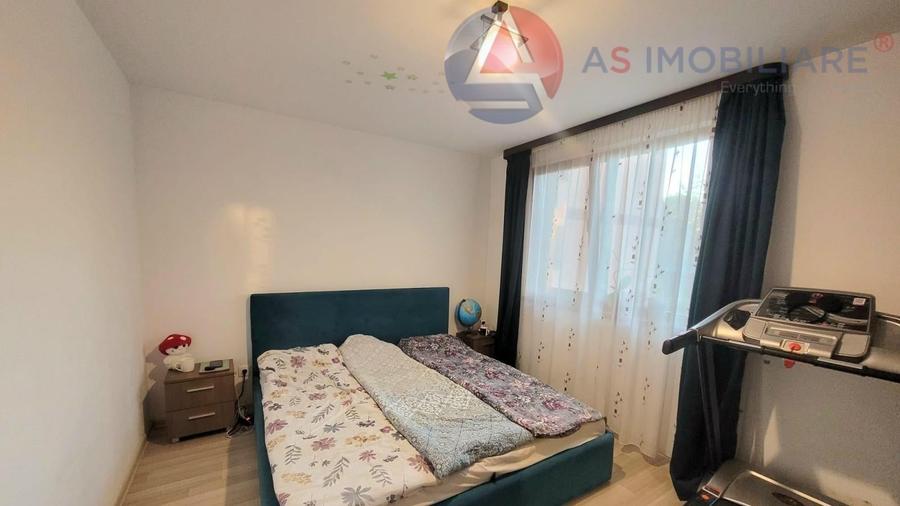 Apartament cu 2 camere decomandat în Tractorul