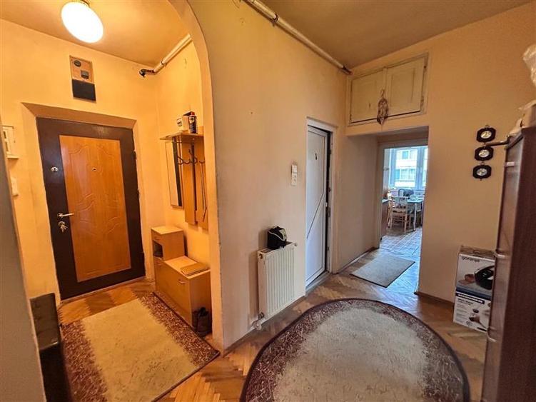 Apartament cu 3 camere decomandat în Luncă