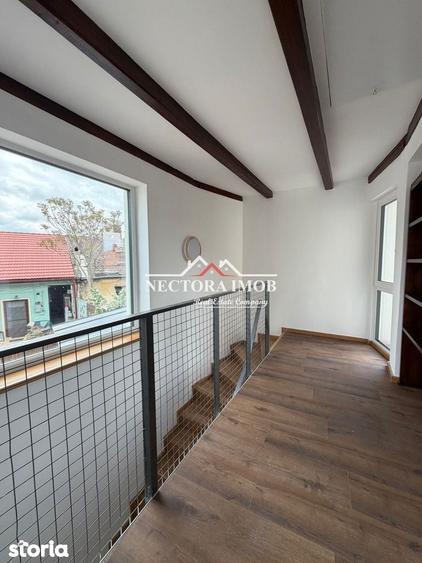 Casă cu 5 camere cu Teren 500 Mp în Sântandrei