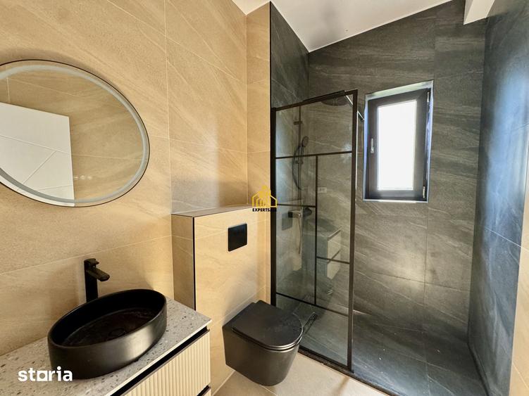 Casă cu 4 camere cu Teren 425 Mp în Domnești