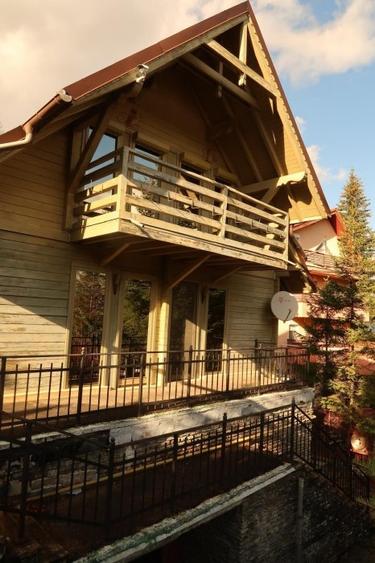 Penthouse cu 14 camere decomandat, mobilat în Orizont