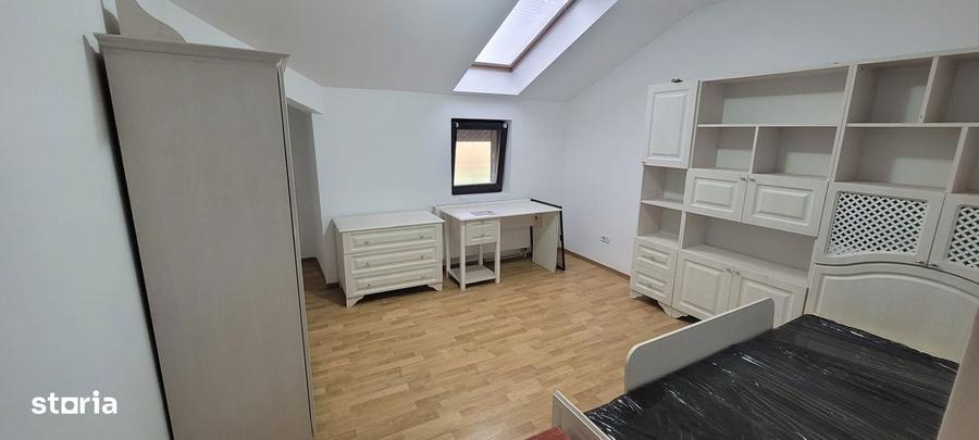 Casă cu 4 camere cu Teren 65 Mp în Central