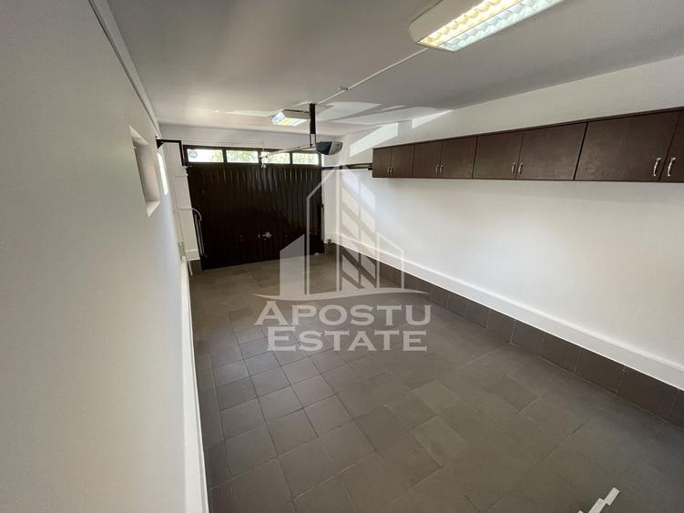 Casă individuală cu 5 camere cu Canalizare în Lipovei