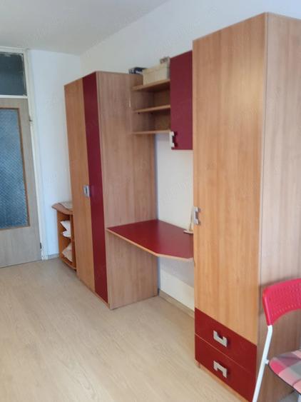 Garsonieră decomandată în Drumul Taberei