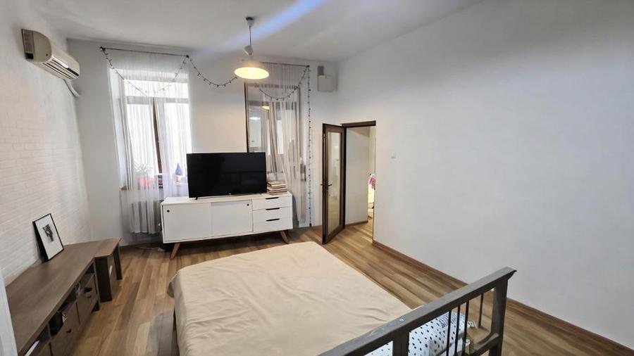 Apartament cu 2 camere decomandat, mobilat în P-ța Universității