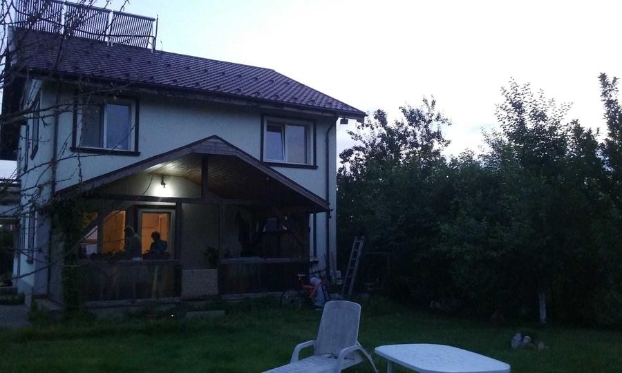Casă cu 4 camere în Săftica