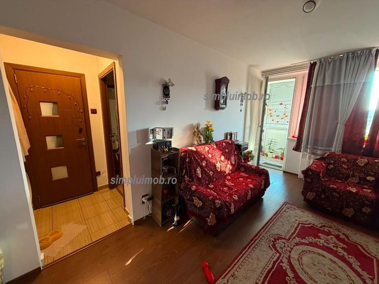 Apartament cu 2 camere semidecomandat, mobilat în Titan