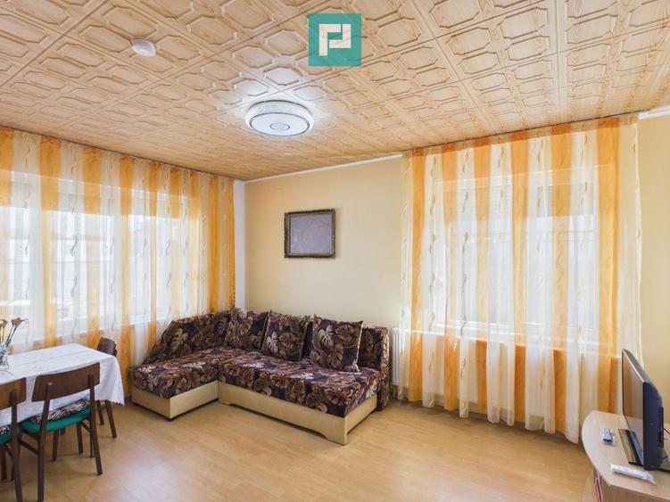 Casă individuală cu 3 camere cu Canalizare în Rontău