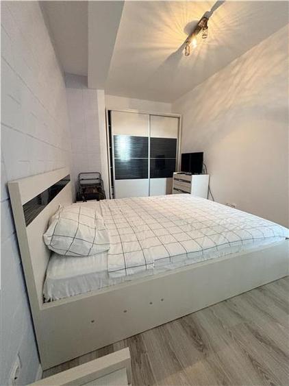 Apartament cu 2 camere semidecomandat, mobilat în Tomis Nord