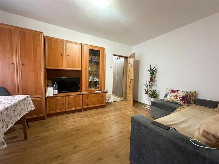 Apartament cu 2 camere semidecomandat în Calea Aradului