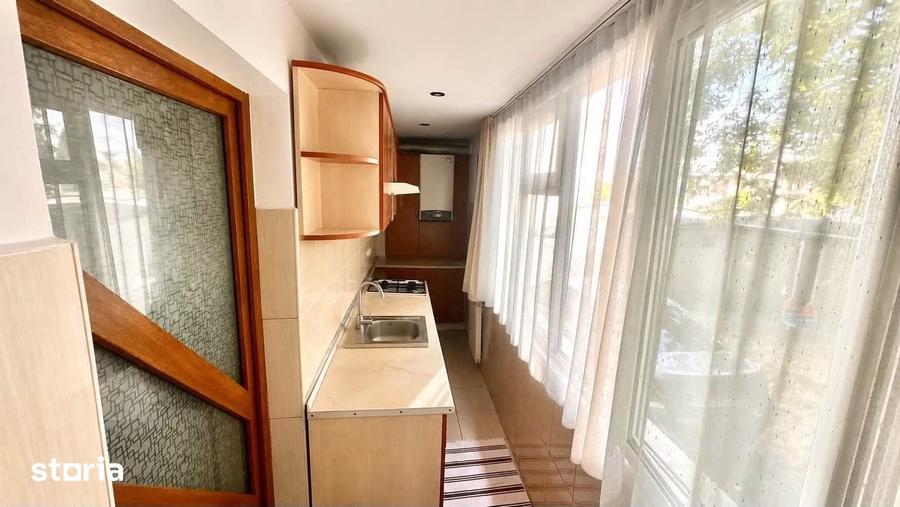 Apartament cu 2 camere decomandat în Banca Națională
