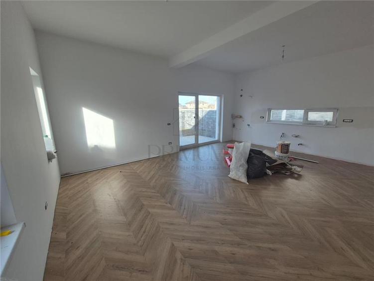 Duplex cu 4 camere cu Teren 370 Mp în Moșnița Nouă