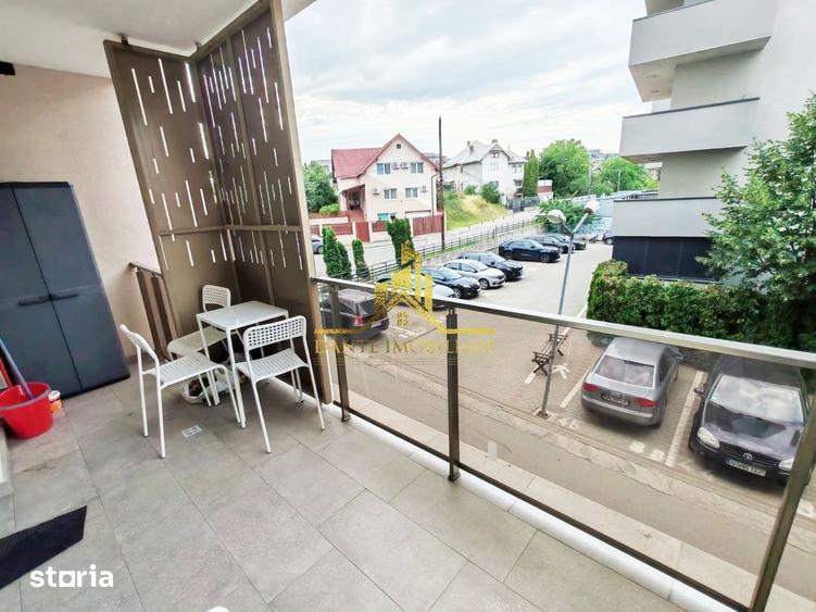 Apartament cu 2 camere semidecomandat, mobilat în Între Lacuri