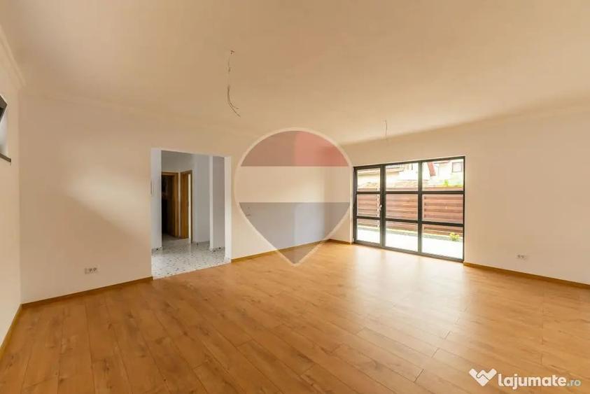 Casă cu 4 camere cu Teren 230 Mp în Central