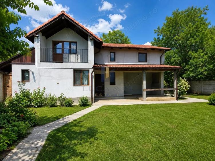Casă cu 3 camere cu Teren 1487 Mp în Cerneteaz