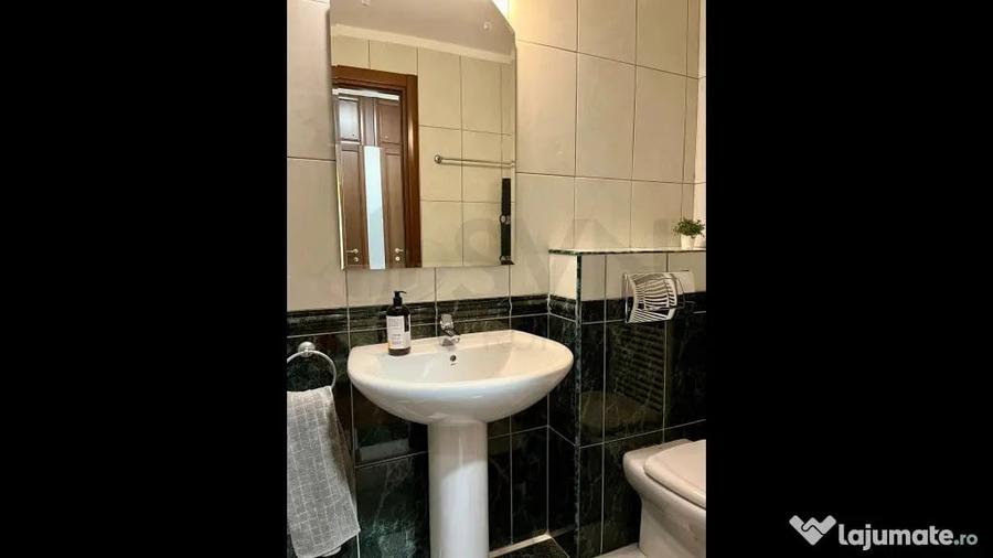 Apartament cu 3 camere decomandat în Kiseleff