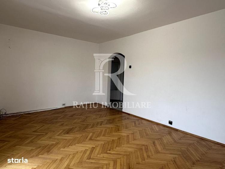 Apartament cu 3 camere decomandat în Nufărul