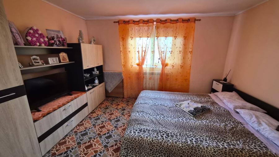 Casă individuală cu 3 camere cu Teren 515 Mp în Lazu